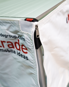 Expobartable fabric fixation